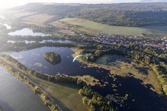 Mosel und Canal de l'Est in Sexey-aux-Forges im Bundesland Meurthe-et-Moselle, Frankreich