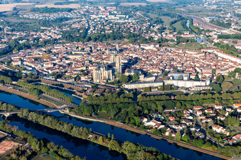 Schrägluftbild von Dommartin-lès-Toul im Bundesland Meurthe-et-Moselle, Frankreich