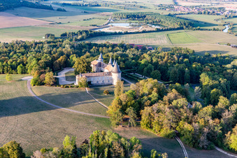 Luftaufnahme von Chateau de Bourlémont in Frebécourt im Bundesland Vosges, Frankreich