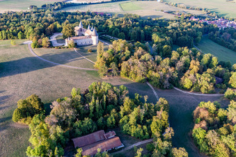 Schrägluftbild von Chateau de Bourlémont in Frebécourt im Bundesland Vosges, Frankreich