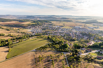 Châtenois im Bundesland Vosges, Frankreich aus der Luft