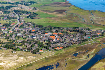 Dorfkern am Meeres- Küstenbereich des Nordsee Wattenmeers im Ortsteil Sönderho im Süden der Insel Fanö in Region Syddanmark in Fanø, Dänemark