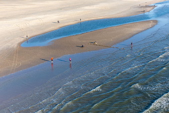 Schrägluftbild von Fanoe Bad Beach in Fanø im Bundesland Syddanmark, Dänemark