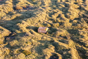 Luftbild von Bunker an der Westküste in Fanø im Bundesland Syddanmark, Dänemark
