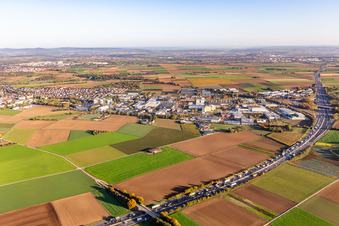 Luftbild von Industriegebiet an der A81 in Korntal-Münchingen im Bundesland Baden-Württemberg, Deutschland