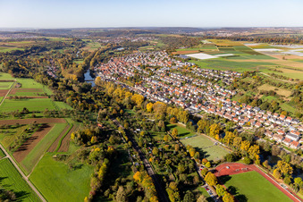 Luftaufnahme von Ortsteil Neckarhausen in Nürtingen im Bundesland Baden-Württemberg, Deutschland