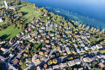 Uferbereiche am Seegebiet des Bodensee im Ortsteil Allmannsdorf in Konstanz im Bundesland Baden-Württemberg, Deutschland