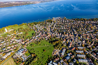 Uferbereiche am Seegebiet des Bodensee im Ortsteil Allmannsdorf in Konstanz im Bundesland Baden-Württemberg, Deutschland aus der Luft