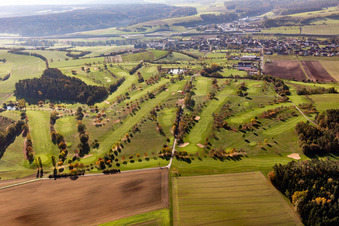 Gelände des Golfplatz des Golfclub Steigerwald in Geiselwind e. V. in Geiselwind im Bundesland Bayern, Deutschland