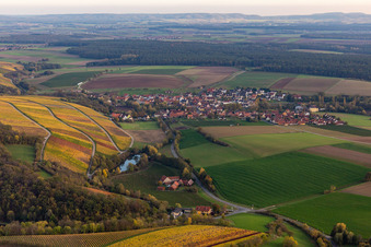 Luftbild von Weinberge Obervolkach in Volkach im Bundesland Bayern, Deutschland