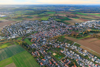 Ortsansicht von Südosten in Estenfeld im Bundesland Bayern, Deutschland