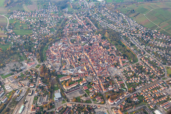 Drohnenbild von Wissembourg im Bundesland Bas-Rhin, Frankreich