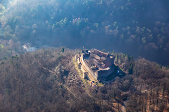 Ruine Burg Landeck in Klingenmünster im Bundesland Rheinland-Pfalz, Deutschland