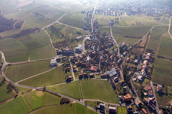 Schrägluftbild von Ortsteil Gleiszellen in Gleiszellen-Gleishorbach im Bundesland Rheinland-Pfalz, Deutschland
