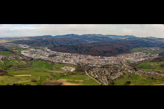 Stadtgebiet mit Außenbezirken und Innenstadtbereich in Schopfheim im Ortsteil Fahrnau im Bundesland Baden-Württemberg, Deutschland