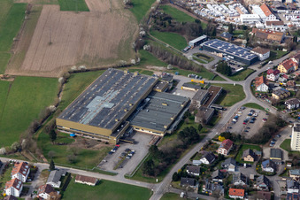 Firmengelände der Global Safety Textiles mit Hallen, Firmengebäuden und Produktionsstätten in Maulburg im Bundesland Baden-Württemberg, Deutschland