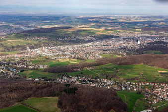 Stadtgebiet mit Außenbezirken und Innenstadtbereich in Lörrach im Bundesland Baden-Württemberg, Deutschland