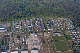 Abraham-Linccoln-Allee im Ortsteil Neureut in Karlsruhe im Bundesland Baden-Württemberg, Deutschland
