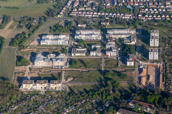 Technologiepark im Ortsteil Rintheim in Karlsruhe im Bundesland Baden-Württemberg, Deutschland aus der Drohnenperspektive