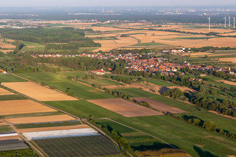 Luftaufnahme von Winden im Bundesland Rheinland-Pfalz, Deutschland