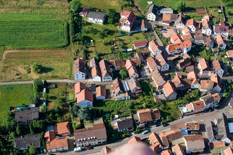 Mettenbacher Straße im Ortsteil Gräfenhausen in Annweiler am Trifels im Bundesland Rheinland-Pfalz, Deutschland