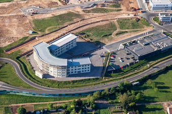 Büro- und Geschäftshaus- Ensemble Hermann-Staudinger-Straße in Queichheim in Landau in der Pfalz im Bundesland Rheinland-Pfalz, Deutschland