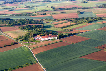 Werkstatt für verborgene Talente in Schweighofen im Bundesland Rheinland-Pfalz, Deutschland