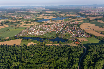 Schrägluftbild von Leimersheim im Bundesland Rheinland-Pfalz, Deutschland
