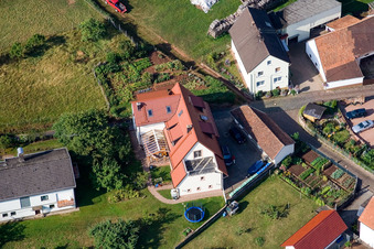 Schrägluftbild von Hohlstr im Ortsteil Gräfenhausen in Annweiler am Trifels im Bundesland Rheinland-Pfalz, Deutschland