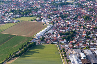 Raiffeisenstr in Herxheim bei Landau im Bundesland Rheinland-Pfalz, Deutschland