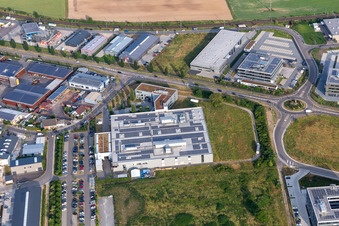 Industrie- und Gewerbegebiet Nord mit ITK Engineering GmbH, DBK David + Baader in Rülzheim im Bundesland Rheinland-Pfalz, Deutschland