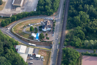 Roth Baumeister Haus mit GK Beratungs- und Treuhand GmbH im Ortsteil Sondernheim in Germersheim im Bundesland Rheinland-Pfalz, Deutschland