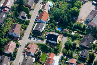 Am Wingertsberg im Ortsteil Gräfenhausen in Annweiler am Trifels im Bundesland Rheinland-Pfalz, Deutschland aus der Luft