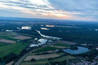 Hohwiesensee, Anglersee in Ketsch im Bundesland Baden-Württemberg, Deutschland