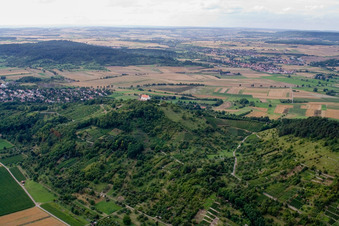 Luftbild von Kirchengebäude der Kapelle Wurmlinger Kapelle - St. Remigius Kapelle im Ortsteil Rottenburg am Neckar in Tübingen im Bundesland Baden-Württemberg, Deutschland