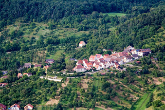 Michaelskirche im Ortsteil Mönchberg in Herrenberg im Bundesland Baden-Württemberg, Deutschland