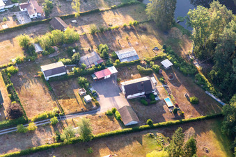 Schrägluftbild von Am Sägmühlweiher von Nordwesten in Ludwigswinkel im Bundesland Rheinland-Pfalz, Deutschland