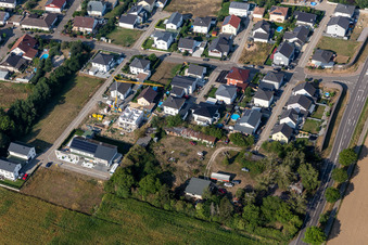 Minfeld im Bundesland Rheinland-Pfalz, Deutschland aus der Luft