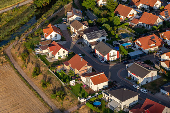 Drohnenaufname von Leimersheim im Bundesland Rheinland-Pfalz, Deutschland