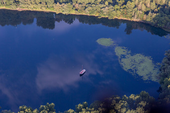 Luftbild von Bein Insel Rott am Rhein im Ortsteil Hochstetten in Linkenheim-Hochstetten im Bundesland Baden-Württemberg, Deutschland