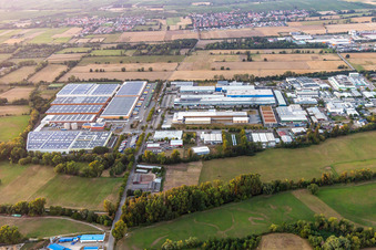Industriegebiet Landau Ost, Michelin Reifenwerke im Ortsteil Mörlheim in Landau in der Pfalz im Bundesland Rheinland-Pfalz, Deutschland