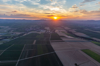 Neue Ortsumgehung in Impflingen im Bundesland Rheinland-Pfalz, Deutschland