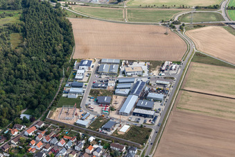 Schrägluftbild von Hochstetten, Quartier 2020 Entwicklungsgebiet Biegen-Durlacher Weg in Linkenheim-Hochstetten im Bundesland Baden-Württemberg, Deutschland
