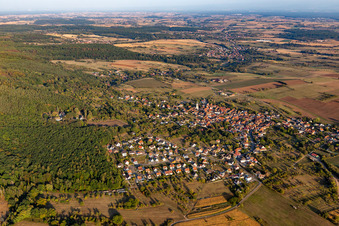 Gœrsdorf im Bundesland Bas-Rhin, Frankreich aus der Vogelperspektive