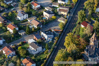 Germersheimer Straße, Kandeler Straße in Jockgrim im Bundesland Rheinland-Pfalz, Deutschland vom Flugzeug aus