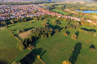 Park an der Ziegelbergstraße in Jockgrim im Bundesland Rheinland-Pfalz, Deutschland