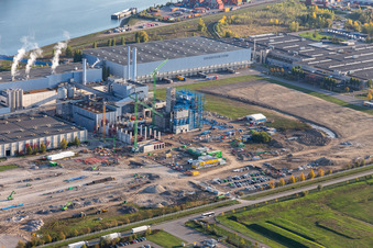 Luftbild von Neubau des Gas- Wasserstoff- Kraftwerks der Papierfabrik Palm GmbH & Co. KG im Ortsteil Industriegebiet Wörth-Oberwald in Wörth am Rhein im Bundesland Rheinland-Pfalz, Deutschland