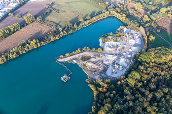Schempp Recyling im Ortsteil Neureut in Karlsruhe im Bundesland Baden-Württemberg, Deutschland