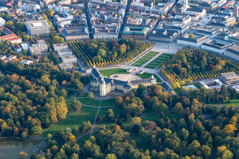 Karlsruher Schloss im Ortsteil Innenstadt-West im Bundesland Baden-Württemberg, Deutschland