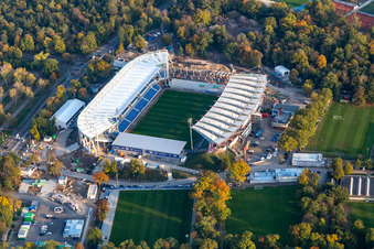 Erweiterungs- und Umbau- Baustelle am Sportstätten-Gelände des Stadion "Wildparkstadion" des KSC in Karlsruhe im Ortsteil Innenstadt-Ost im Bundesland Baden-Württemberg, Deutschland aus der Luft